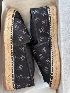 Chanel CC Logo Mesh Espadrilles Black White Size 38 G34673 Box Receipt